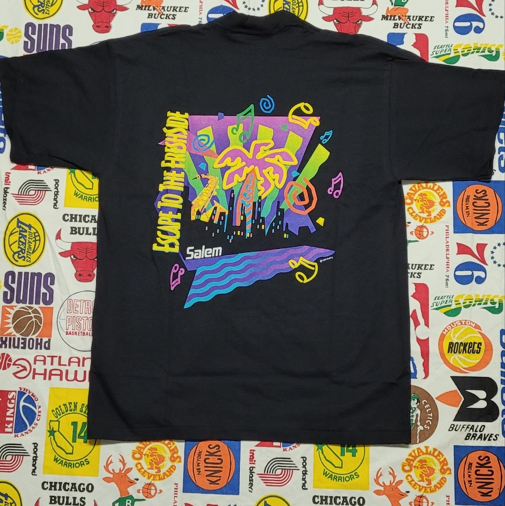 1993 single stitch Salem pocket t shirt